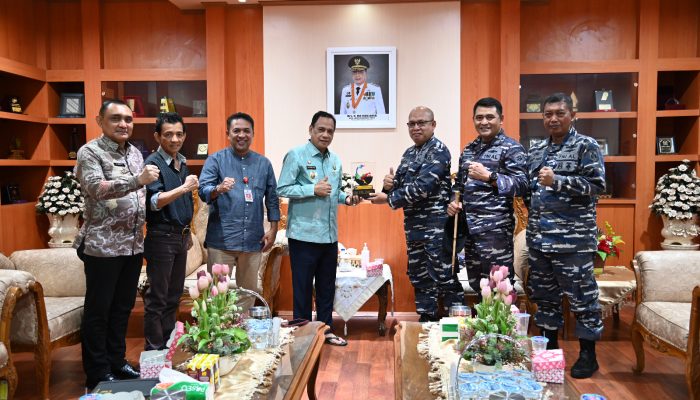 Wakil Gubernur Sulawesi Tengah, Ma’mun Amir Terima Kunjungan Tim Komsosmar Spotmaral Mabesal TNI AL