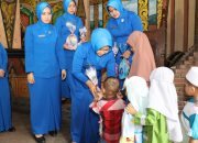 Penuh Haru, Jalasenastri PG Kodiklatal Berikan Bantuan Sosial Kepada Sesama