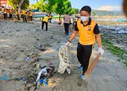 Kegiatan pembersihan lingkungan secara serentak oleh Polres Tolitoli