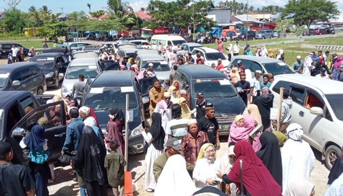 Kedatangan Iringan Sirene Jamaah Haji Kabupaten Buol dari Tanah Suci Mekah di Terima PJ. Bupati Buol dan Masyarakat