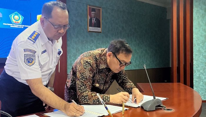 Pj. Bupati Buol Teken Mou Bersama PTDI-STTD Kemenhub RI di Jakarta