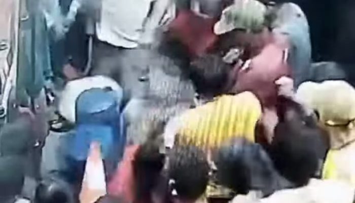 Viral Video Adu Jotos Petugas SPBU dengan Seorang Pria, Jadi Tontonan Bak Petarung MMA