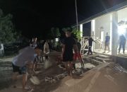 Pembagunan Mushola, Satgas TMMD ke 118 Kodim 1305/BT “Lembur” Hingga Larut Malam