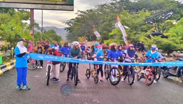 Peserta Fun Bike Meriahkan HUT Korpri Ke-52 di Kab Buol