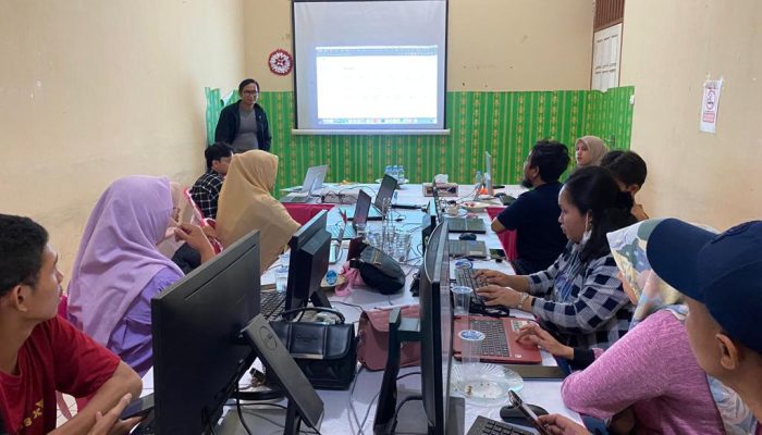 Pelatihan Aplikasi di Dinas Kominfo Buol Oleh Tenaga Ahli Pemkab Sumedang