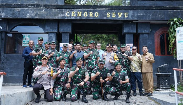 TNI AD Hijaukan Gunung Lawu, Kasad : Ini Aksi Swadaya Pertama Terbesar di Indonesia