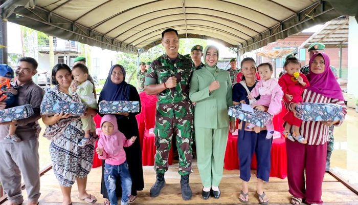 Susuri Sungai Barito, Dandim 1012/Btk Bantu Anak Stunting Dan Silaturahmi Bersama Anggota Koramil Jajaran