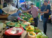 Caleg DPRD dan DPR RI PAN blusukan ke pasar Susumbolan