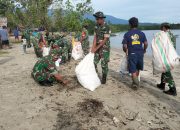 Perang Melawan Sampah, Koramil 1307-09/ASN, dan Warga Masyarakat Bahu membahu Bersihkan Sampah Di Pantai Wisata Popakuni Mapane