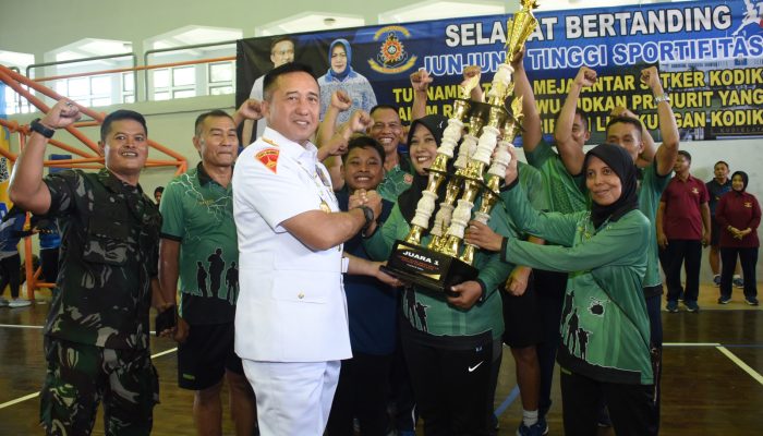 Jadi Yang Terbaik, Pusdik Banpurmar Raih Juara Pertama Pertandingan Tenis Meja Antar Satker Kodiklatal
