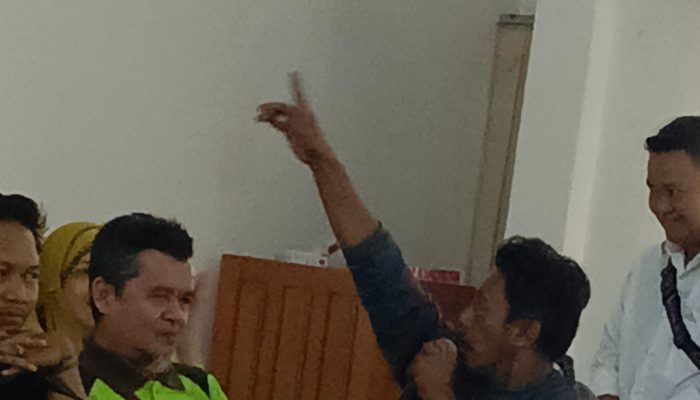 Merajut benang kusut pengelolaan dan ketertiban berjualan di Pasar Susumbolan