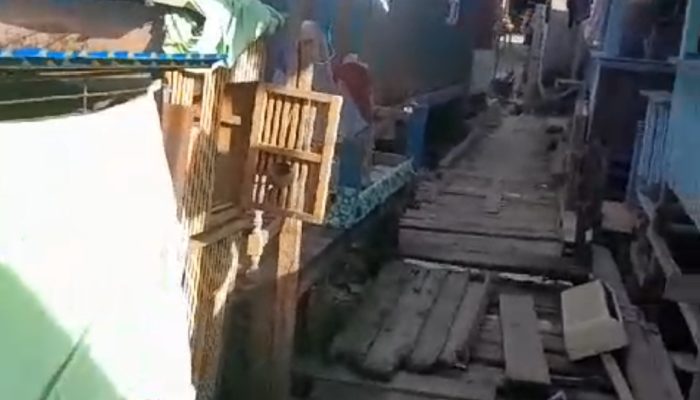 warga main tutup akses jalan, Lurah: itu hak dia