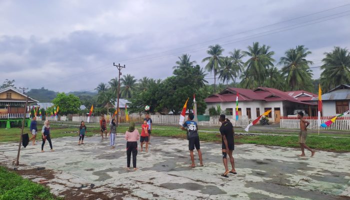 Satgas TMMD Kodim 1307/Poso, Olahraga Bersama Dekatkan Diri Dengan Warga Setempat