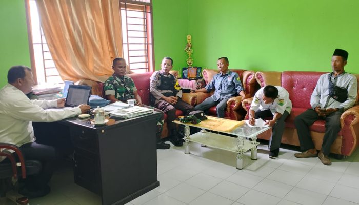 Pesan Camat Bukal Atas Tragedi Bendungan Modo III, Dalam Rapat Bersama Unsur Kecamatan Bukal