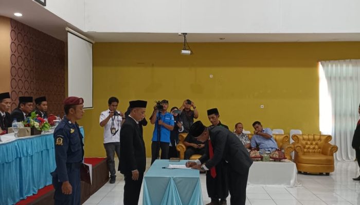 Ketua KPU Buol Nanang S.E Lantik 55 Peserta PPK Sekabupaten Buol 