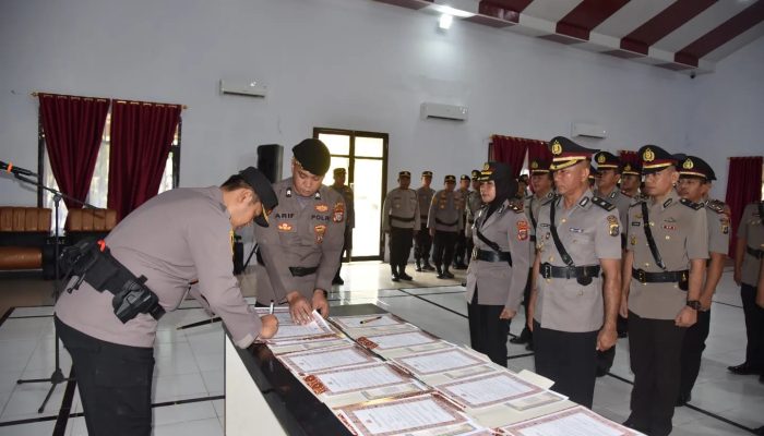 Kapolres Morowali Utara, Akbp Imam Wijayanto, pimpin Upacara Sertijab