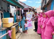 Perangi Stunting, Bhayangkari Polsek Baolan Gelar Bakti Sosial