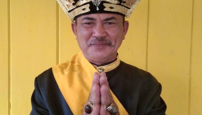 Raja Buol “Moh Syafri Turungku” Beri Sangsi Kepada Oknum Kandidat Cabup dan Cawabup Gunakan Baju Adat Buol Dalam Politik Praktis