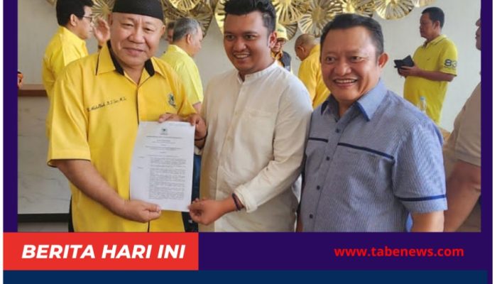 Amran Batalipu dan dr. Agris Batalipu Dampingi H. Boy Terima B1KWK Golkar “Mesra dan Menyatu di Pilkada Buol”