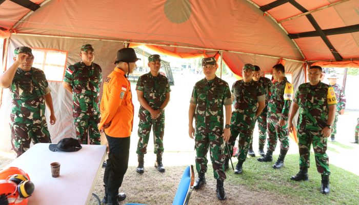 Pangdam XIII/Mdk Meninjau Latihan Lapangan “Perisai Bumi-24” Operasi Tanggap Darurat Bencana Alam Korem 132/Tdl