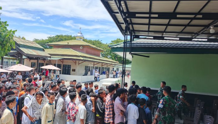 Korem 132/Tadulako Gelar Sholat Jumat dan Berbagi Berkah Bertema “Keutamaan Bulan Muharram”