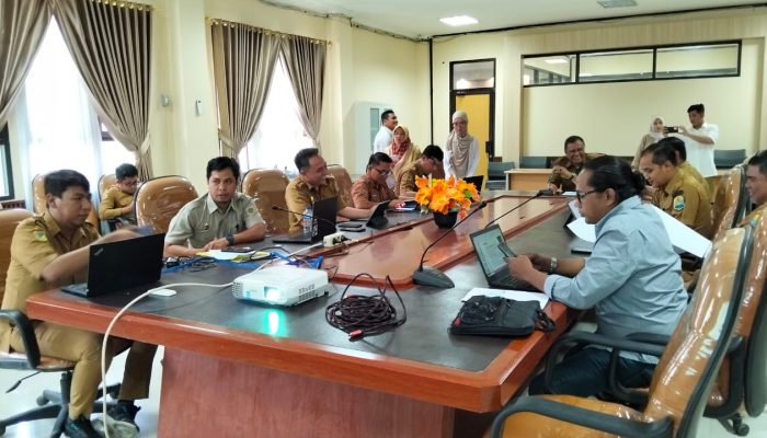 Dadang SH MH Pimpin Rapat Bahas Pembangunan BTS Telekomunikasi