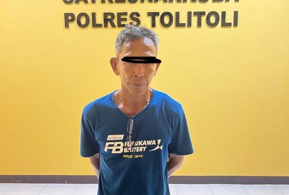 “KURIR NARKOTIKA CRYSTAL MATC PALU TOLI TOLI DI TANGKAP DI BUMBULAYANG”