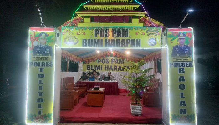 “Polsek Baolan Tampilkan Ornamen Balre Adat Masigi Dan Simbol Tugu Cengkeh Di Makopolsek Dalam Oprasi Lilin Tinombala 2024”