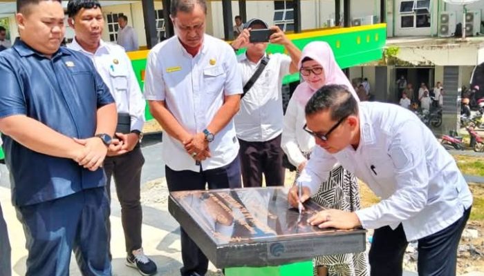 Musholah Al-Muchlisin Di Kantor Bupati di Resmikan Oleh Drs M. muchlis MM