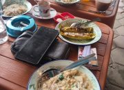 Mie Sagu Aimo, Kuliner Tradisional Tolitoli yang Naik Kelas di Kedai Kopi Kenangan