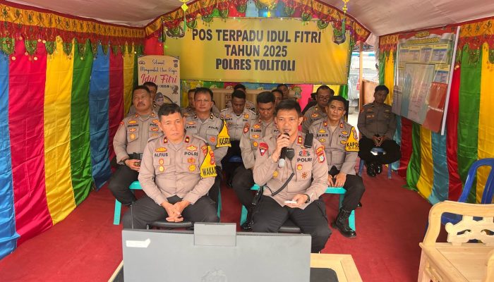 AKBP Wayan wayracana Aryawan Sik Kapolres Tolitoli zoom meeting dengan Kapolda Sulteng di pos ketupat Bumi Harapan