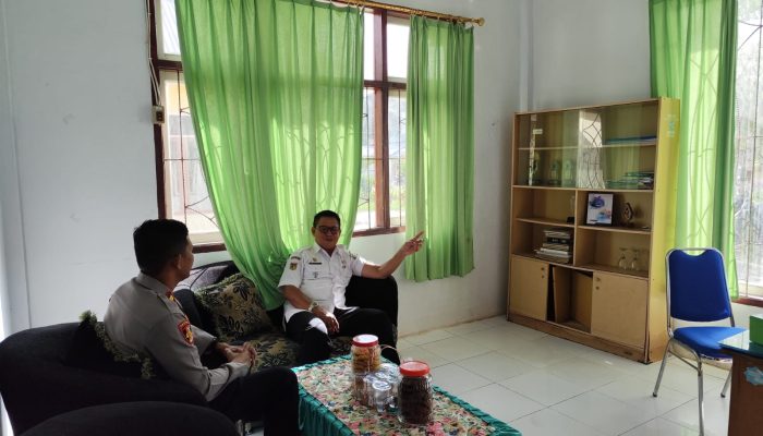 Kelapa Jadi Incaran Pencuri! Kapolsek Dondo Bergerak Cepat, Rapat Akbar Lawan Aksi Pencurian