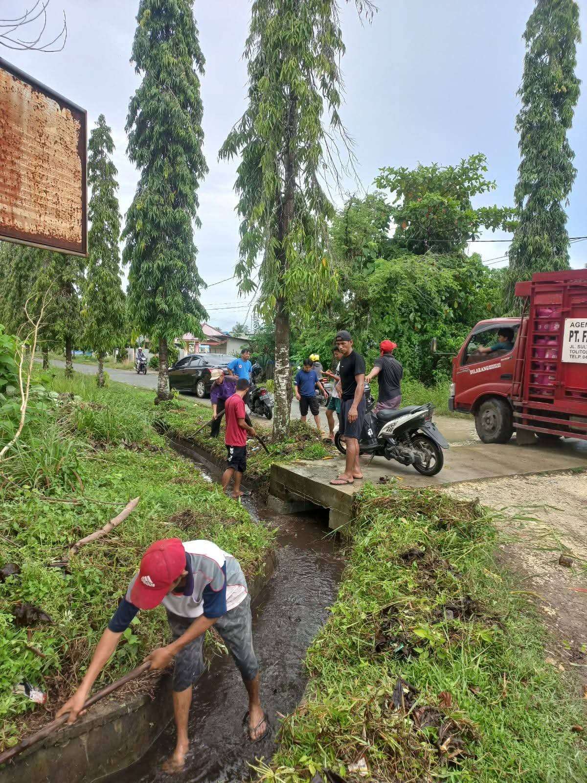 Panitia Bupati Cup 2025 Gelar Giat Jum’at Bersih di Stadion Kuonoto