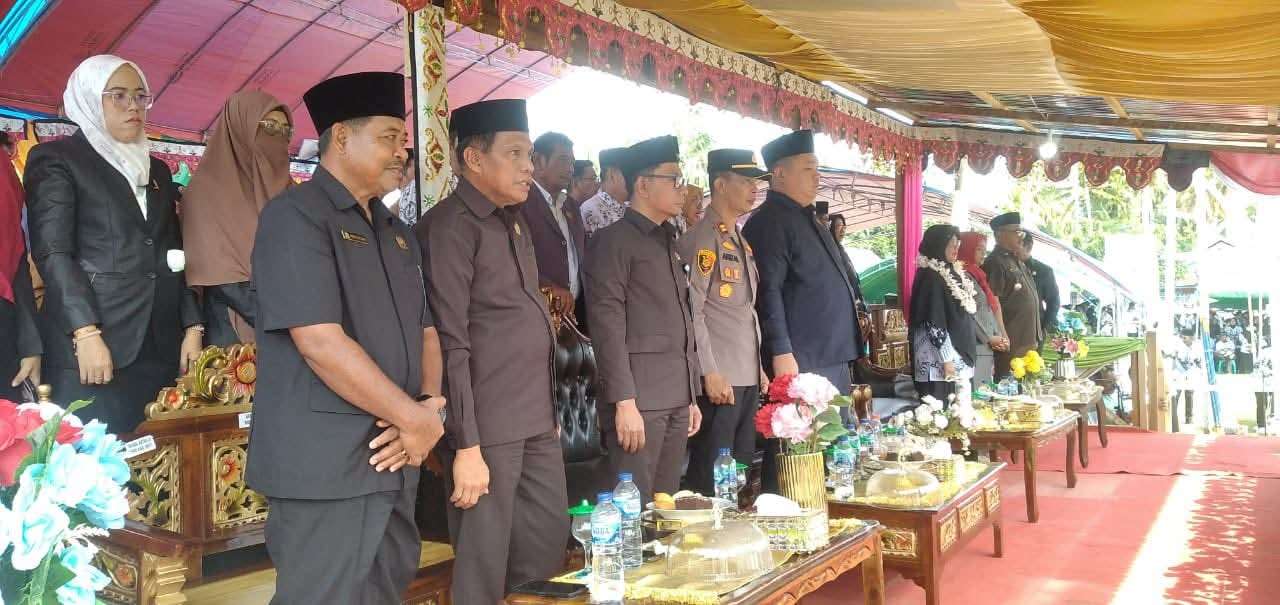 Wakil Ketua DPRD Buol Karmin OY Kaimo Hadiri Peringatan Hari Guru Nasional & HUT PGRI ke-80