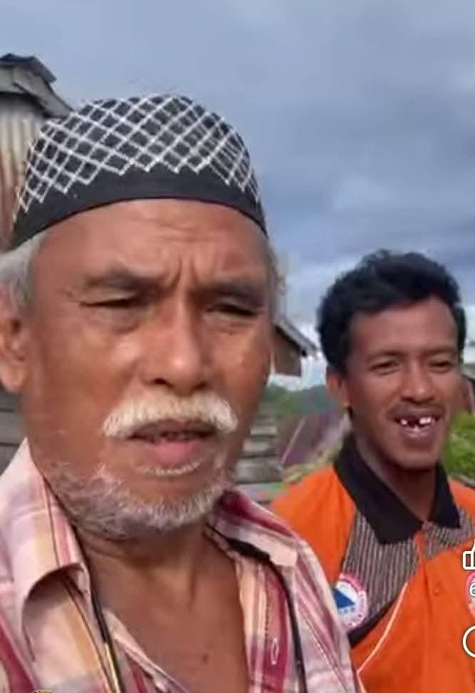 Raja Tolitoli Moh Saleh Bantilan Kembali Salurkan Bantuan ke Korban Angin Ribut di Desa Galumpang