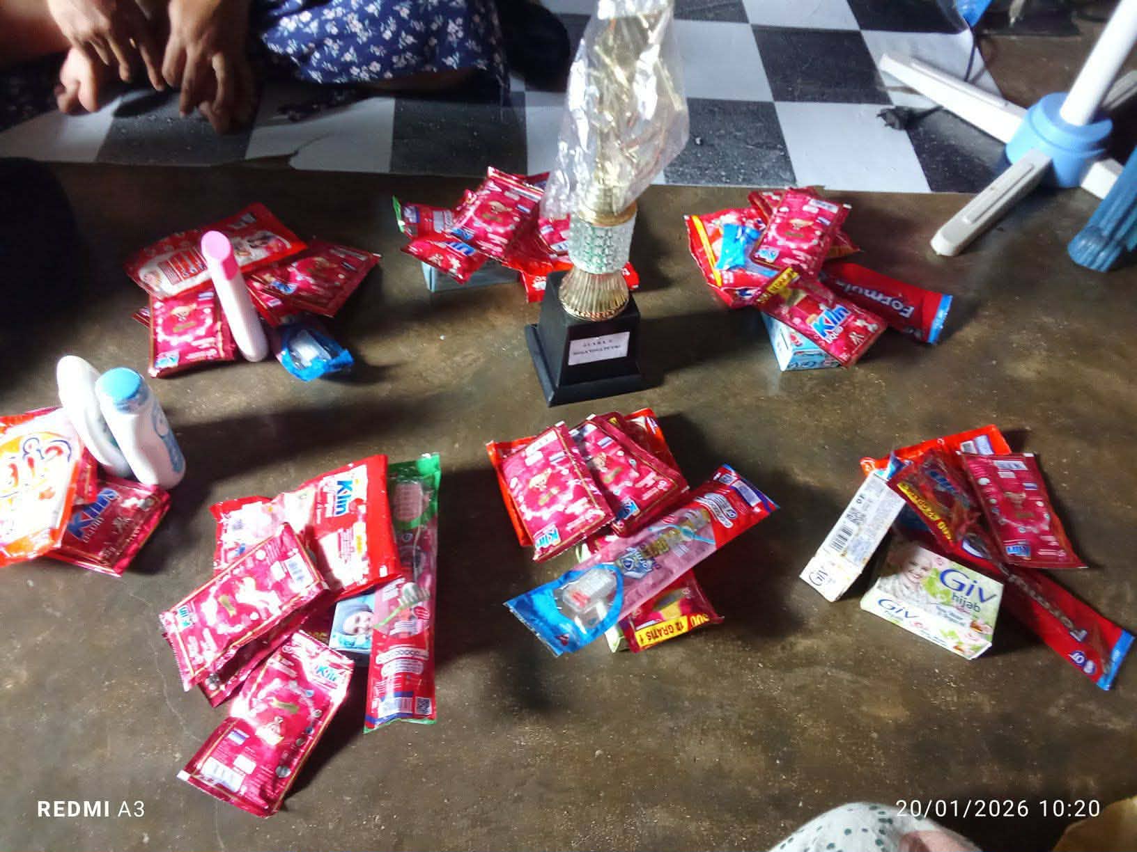 Diduga Tak Sesuai Anggaran, Hadiah Lomba HUT Desa Mendaan Dikeluhkan Warga