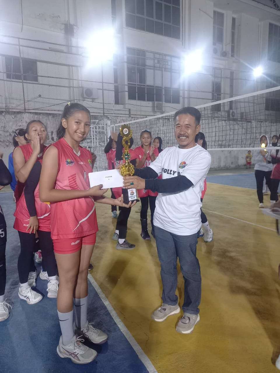 Rainbow Juara! Turnamen Bola Voli Putri Rainbow Cup 1 2026 Resmi Ditutup di Lapangan PDAM Ogomalane Tolitoli